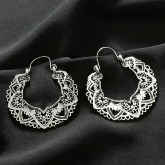 Vintage Antique Silver Dangle Earrings - Picture 2 of 3